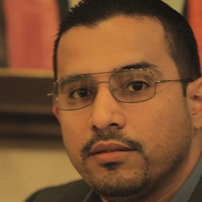 الأعلامي إدريس جواد