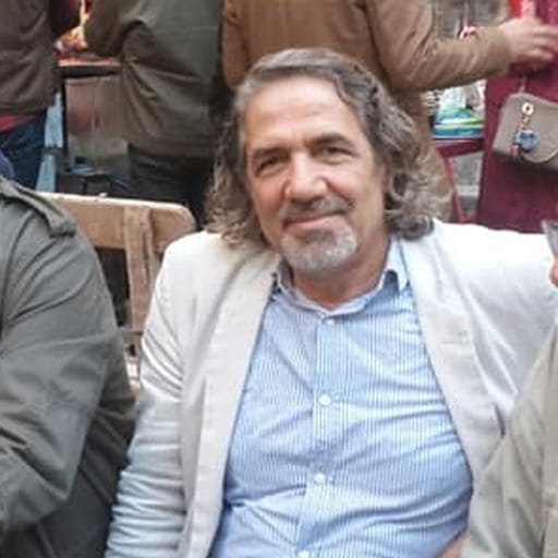 التشكيلي أسامة حسن1