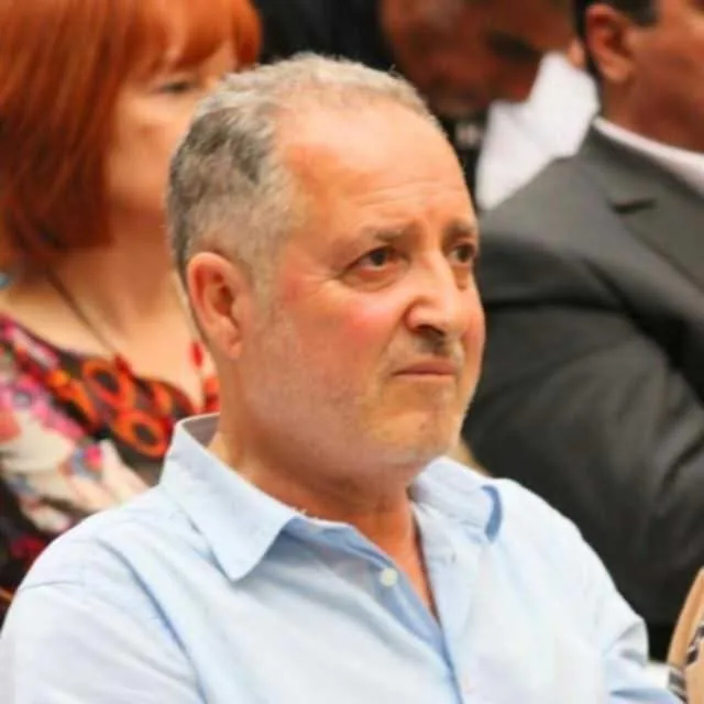 الكاتب و الصحفي زهير الجزائري